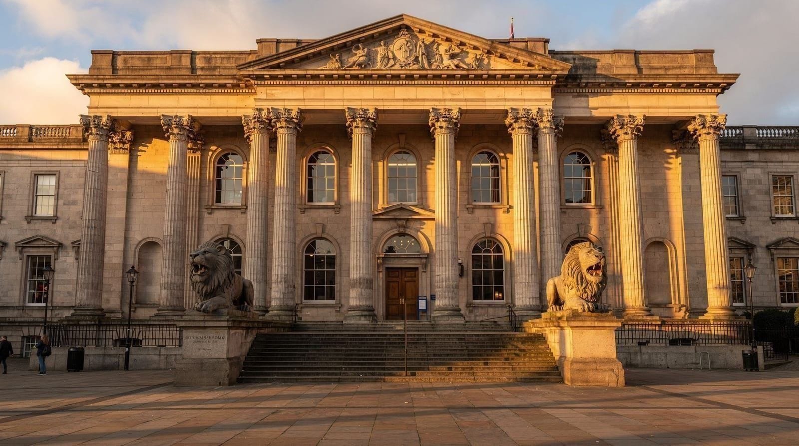 St George's Hall guide