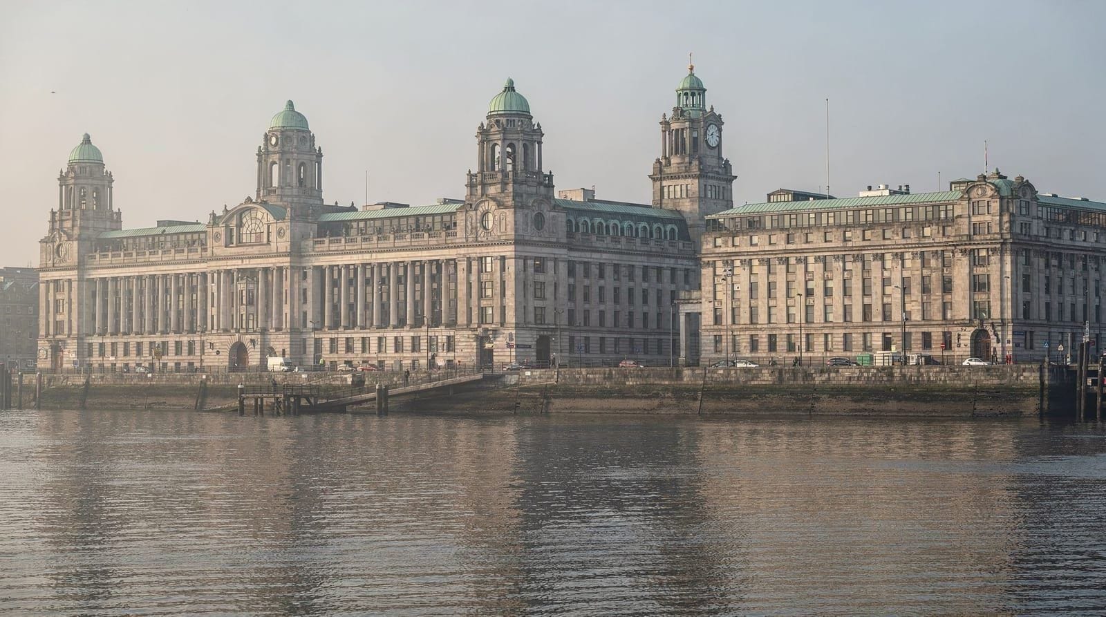 Hotéis no waterfront de Liverpool
