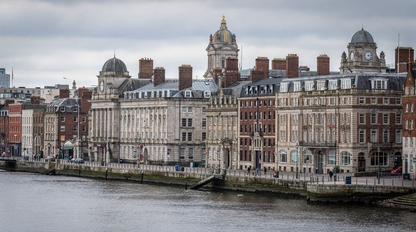 Giorno di pioggia a Liverpool